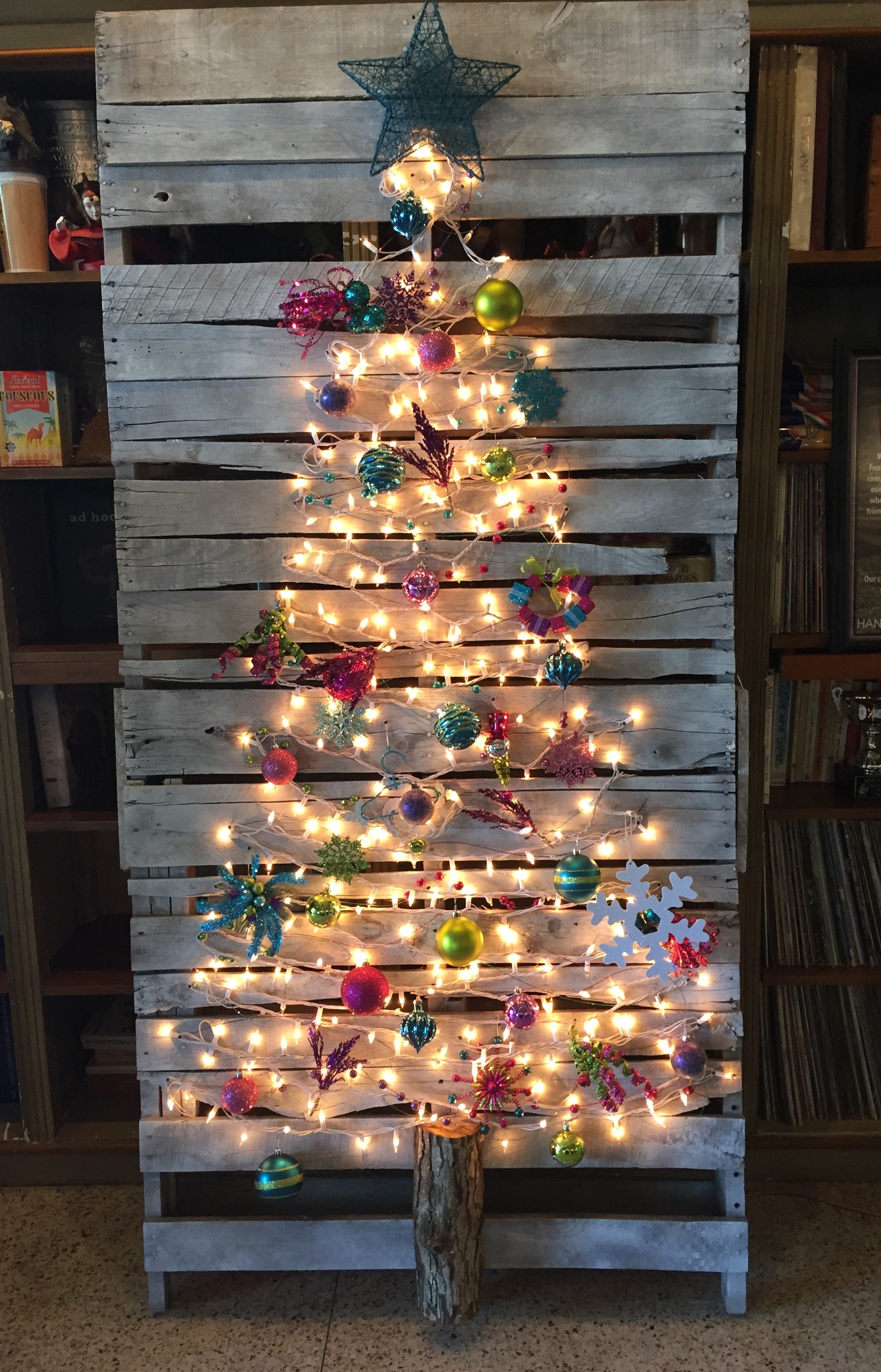 Easy DIY Pallet Christmas Tree Ideas To Amaze Everyone With Your Creativity