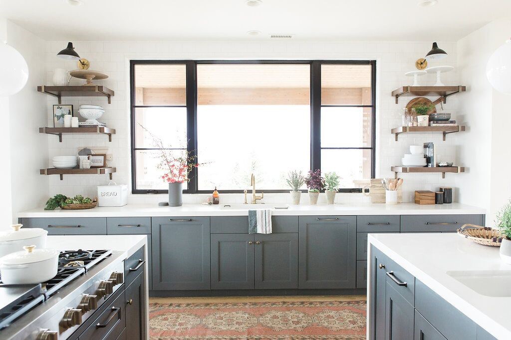 The Pros And Cons Of Having No Upper Cabinets In The Kitchen