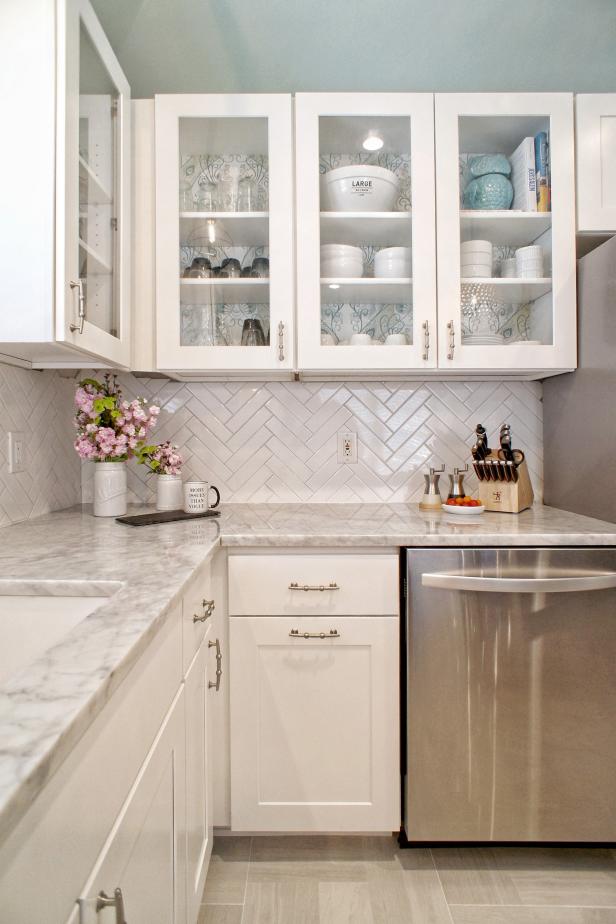 How To Style Your Glass Front Kitchen Cabinets In A Fabulous Way