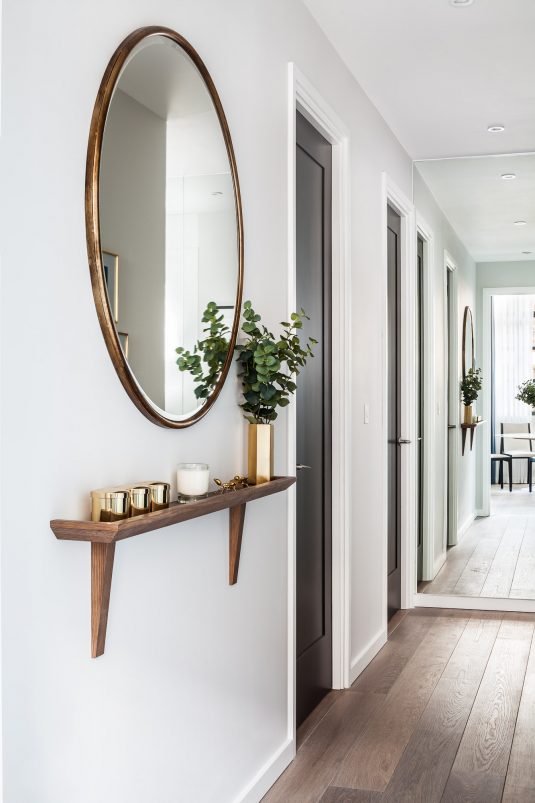 How To Decorate Your Narrow Entryway And Make It Functional?