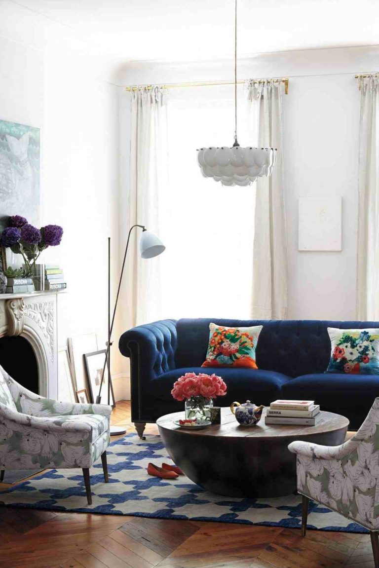 Mismatched Armchairs Is The Latest Trend For Your Living Room