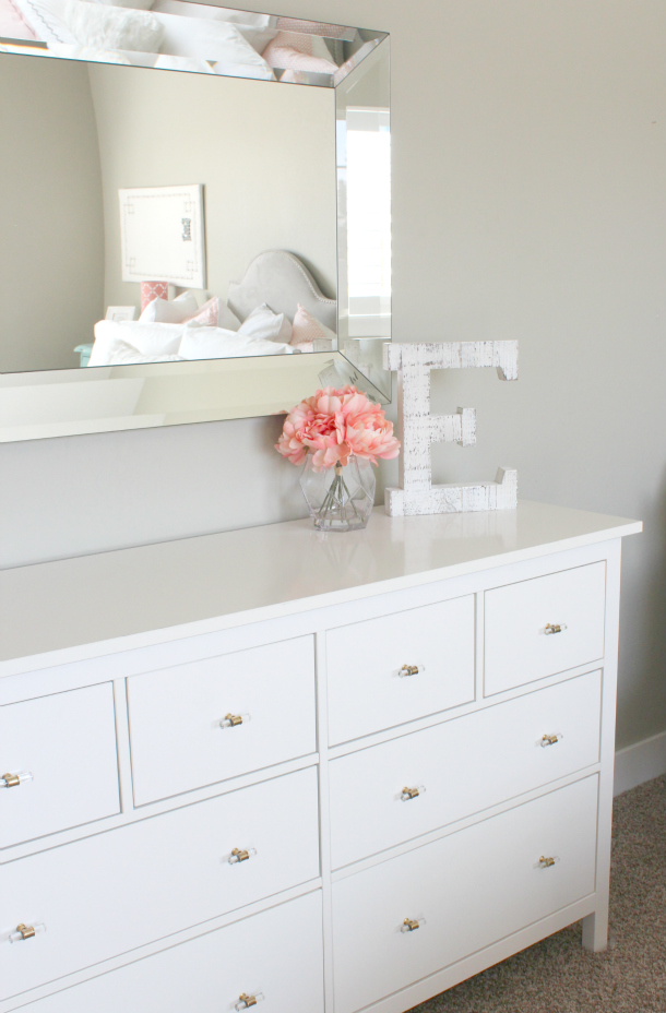 Professional Tips For Dresser Top Decor That Anyone Will ...