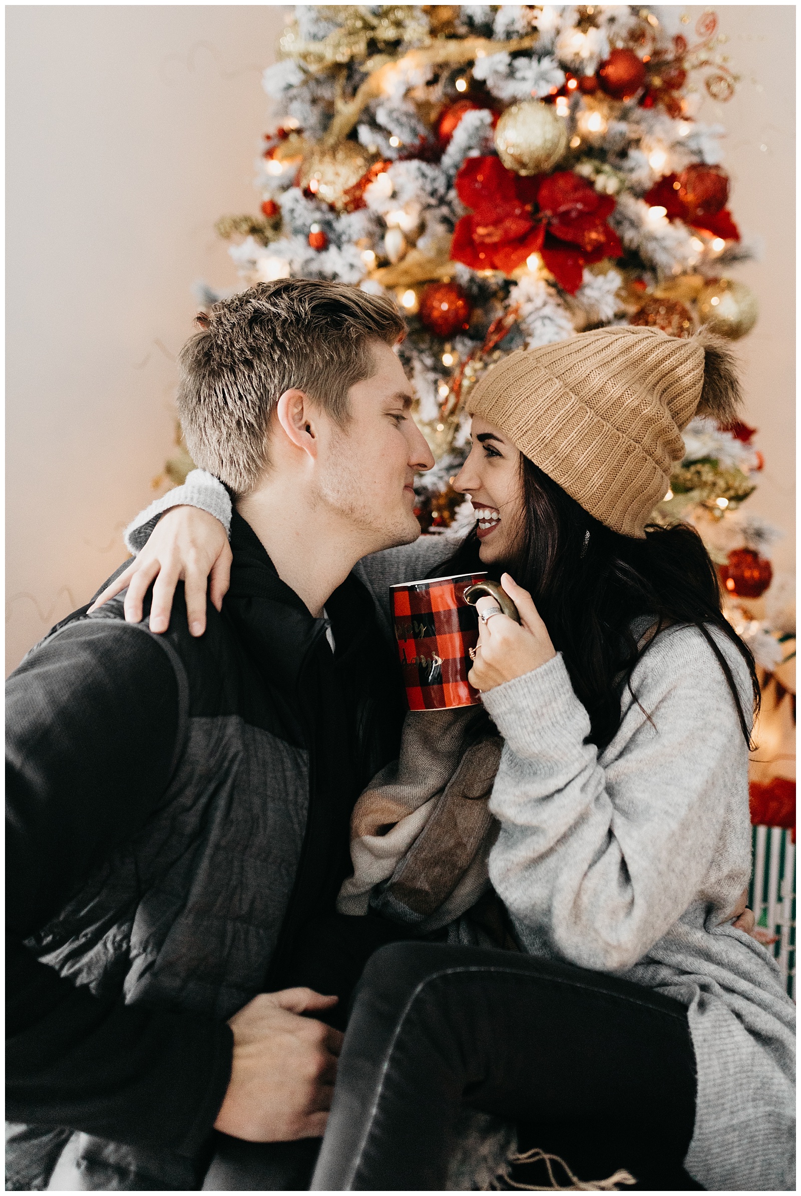 Ultimate Guide For Your Couple Christmas Photoshoot